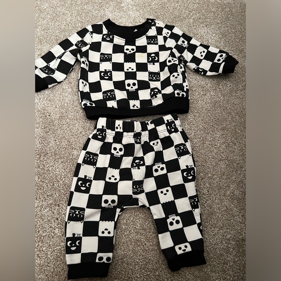 Baby Halloween bundle - Picture 2 of 3